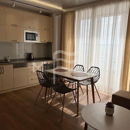 Yacht Club 573 Lejlighed Durrës Eksteriør billede