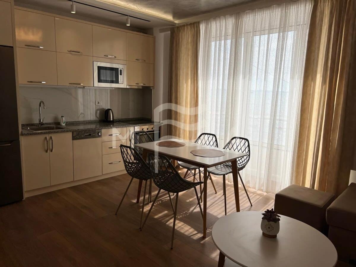 Yacht Club 573 Lejlighed Durrës Eksteriør billede