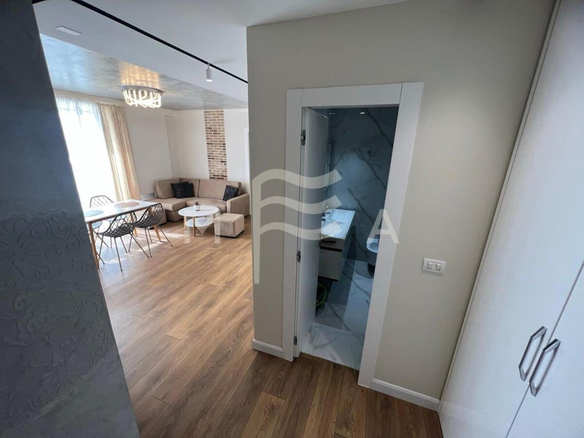 Yacht Club 573 Lejlighed Durrës Eksteriør billede